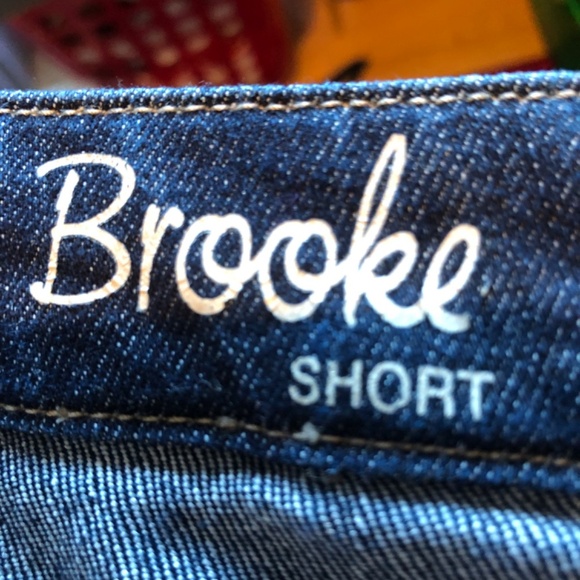 Revolution by Ricki’s Brooke shorts size 32 , front and back pockets, zipper - Picture 2 of 9